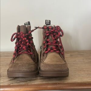 UGG Tan Suede Boots with Red Laces